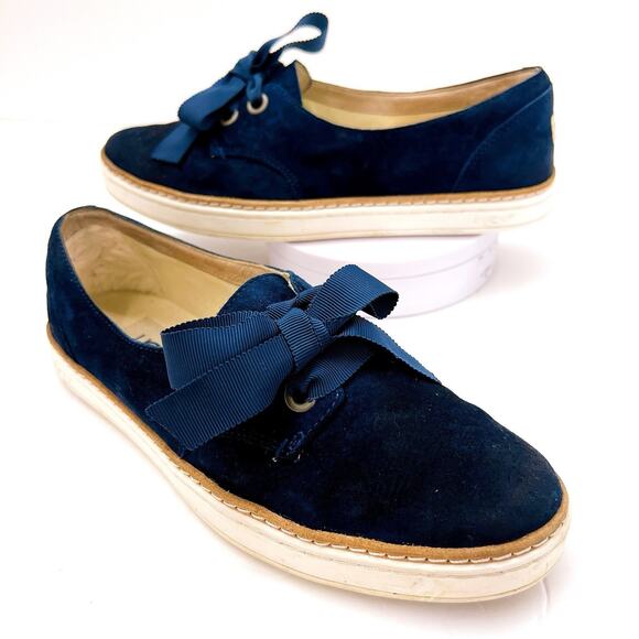 UGG Carilyn Suede Flats Women’s Size 7 Leather Blue Slip On Laces Sneaker Shoes - Picture 1 of 11